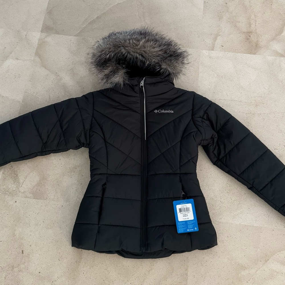 Brand new with tags girls Columbia jacket size small. Retails $110!